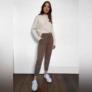Aritzia Weekender Pant - The Group Babaton